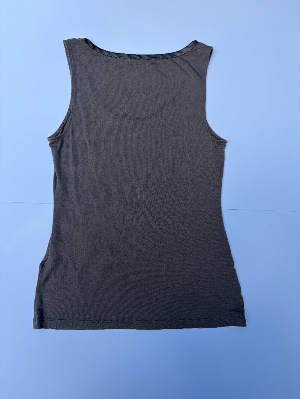 Gray Tanktop - Picture 2 of 2